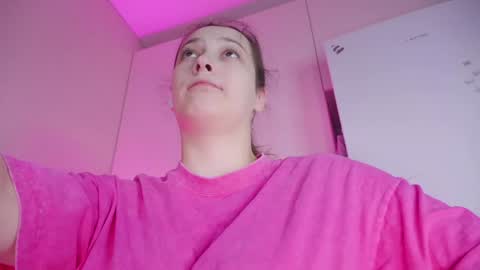 Kate  online show from November 11, 2025, 11:21 am