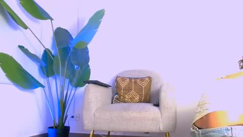Snapshot of aveline_nuit chatting on May 8, 2026, 7:41 pm Hi im aqua is nice with me online show from May 8, 2026, 7:41 pm