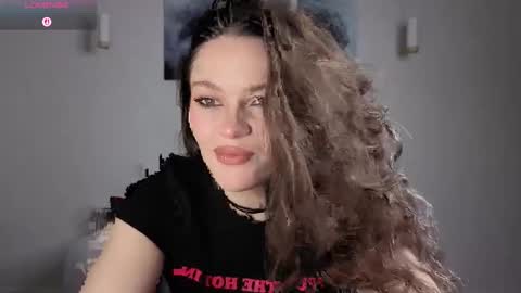 Snapshot of avelinehowo_uwu chatting on May 20, 2026, 6:36 pm Aveline online show from May 20, 2026, 6:36 pm