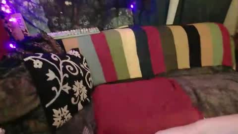 raven blue online show from March 30, 2026, 12:44 am