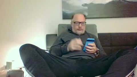 Snapshot of averagegreg chatting on March 11, 2025, 2:54 am Greg online show from March 11, 2025, 2:54 am