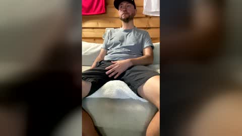 averagejoe_8 online show from May 24, 2026, 5:40 pm