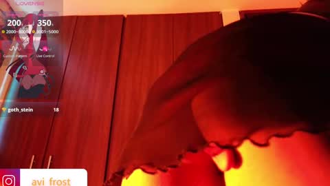 Saraaaa independent model 3 online show from October 3, 2025, 8:33 am