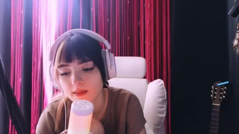 Avriel online show from May 20, 2026, 5:24 am