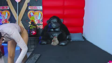 Snapshot of avi_thomsonn chatting on February 24, 2026, 2:42 am avi_thomsonn online show from February 24, 2026, 2:42 am