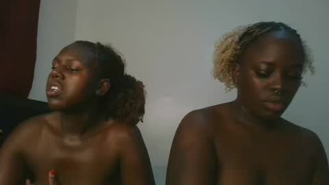 avian_babe1 online show from July 19, 2026, 10:41 am