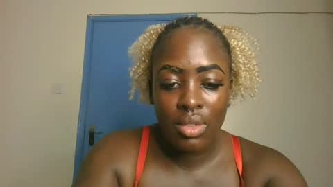 avian_babe1 online show from July 28, 2026, 6:20 pm