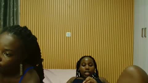 Snapshot of avian_talya chatting on November 27, 2025, 5:48 pm Avian online show from November 27, 2025, 5:48 pm