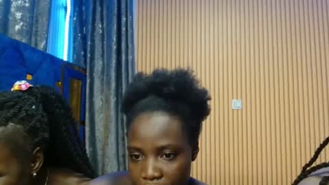 Snapshot of avian_talya chatting on November 29, 2025, 3:31 am Avian online show from November 29, 2025, 3:31 am