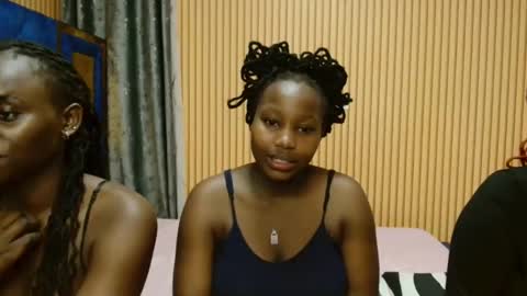 Snapshot of avian_talya chatting on December 13, 2025, 9:09 pm Avian online show from December 13, 2025, 9:09 pm