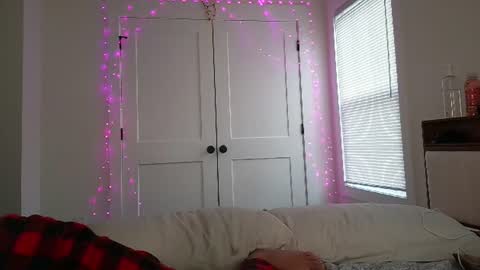 Snapshot of aviblush chatting on July 13, 2026, 2:09 pm Aviblush online show from July 13, 2026, 2:09 pm