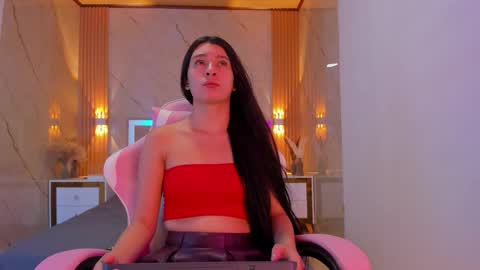 Snapshot of avigail_xo chatting on February 7, 2026, 12:31 pm Avigail online show from February 7, 2026, 12:31 pm