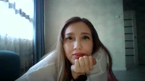 Snapshot of avinelra chatting on June 8, 2026, 2:28 pm avinelra online show from June 8, 2026, 2:28 pm