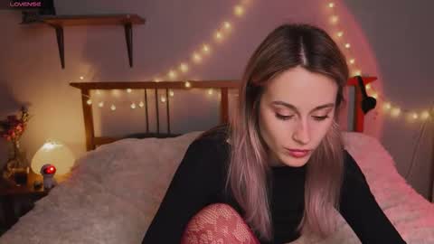 Snapshot of aviva_faith chatting on October 27, 2025, 5:50 pm Aviva online show from October 27, 2025, 5:50 pm