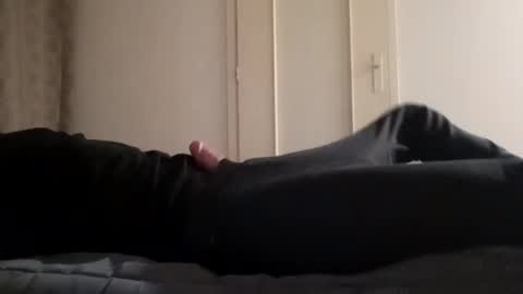 Snapshot of avoupourcesoir chatting on December 13, 2024, 12:09 am avoupourcesoir online show from December 13, 2024, 12:09 am