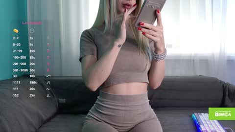 avr0ria online show from December 21, 2024, 2:52 am