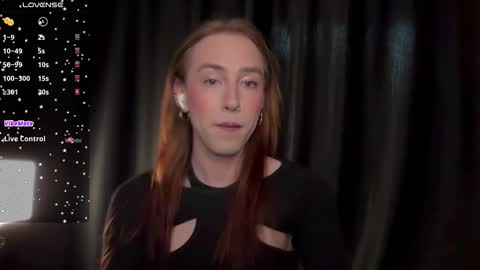 avril_pearly_ online show from March 25, 2026, 10:54 am