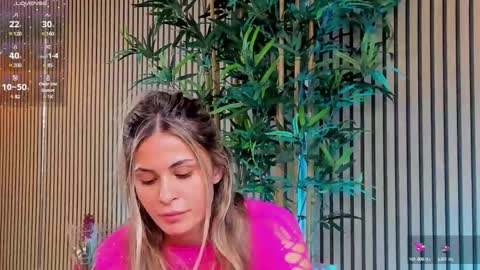 AVRILL CYRUX online show from March 6, 2025, 2:29 pm