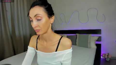 Snapshot of avrora_mars chatting on June 24, 2026, 9:19 am Avrora online show from June 24, 2026, 9:19 am