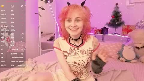 Snapshot of awawrin chatting on December 21, 2025, 8:49 pm Awi online show from December 21, 2025, 8:49 pm