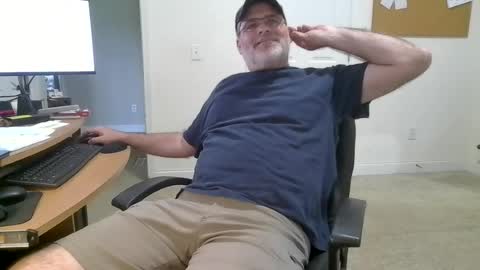 Snapshot of awesnead chatting on July 29, 2026, 7:01 pm awesnead online show from July 29, 2026, 7:01 pm
