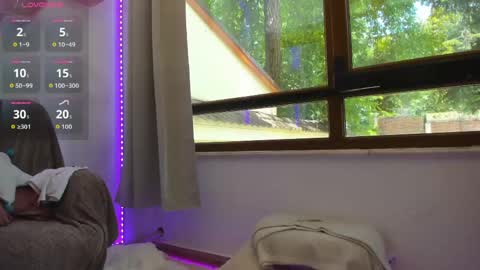 Snapshot of awesome_jolie chatting on June 1, 2026, 9:22 am Jolie online show from June 1, 2026, 9:22 am