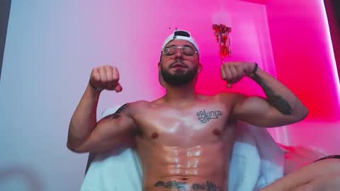 Independiente Model online show from October 30, 2025, 2:51 pm