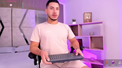 axel_grey_ online show from January 16, 2026, 12:20 pm