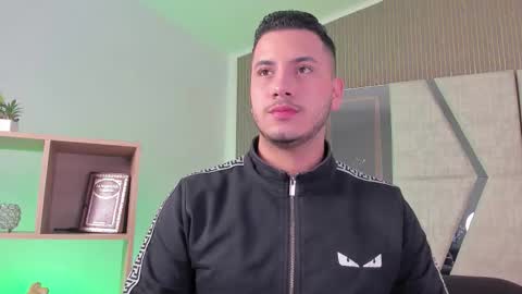 axel_grey_ online show from March 15, 2026, 12:33 pm