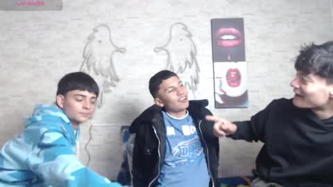 axel_milo_and_kairo online show from December 1, 2025, 8:36 pm