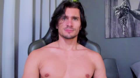 Axel online show from December 30, 2024, 11:38 pm