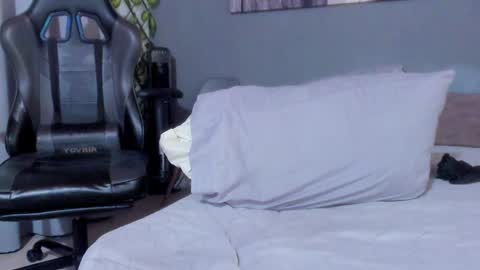 Axel online show from January 10, 2025, 10:57 pm