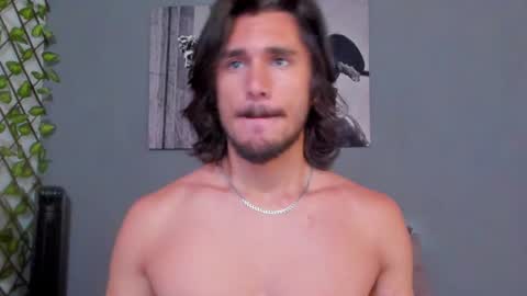 Axel online show from February 20, 2025, 11:43 pm