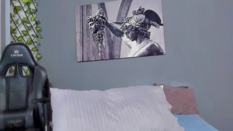 Axel online show from February 25, 2025, 12:14 am