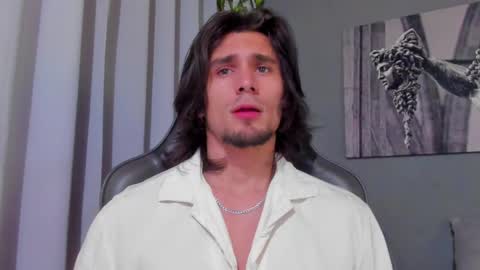 Axel online show from March 2, 2025, 9:22 pm