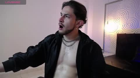 Snapshot of axel_porn_ chatting on April 12, 2026, 1:43 am Axel online show from April 12, 2026, 1:43 am