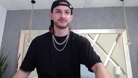 Snapshot of axel_porn_ chatting on June 3, 2026, 1:08 am Axel online show from June 3, 2026, 1:08 am