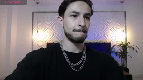 Snapshot of axel_porn_ chatting on June 12, 2026, 4:39 pm Axel online show from June 12, 2026, 4:39 pm