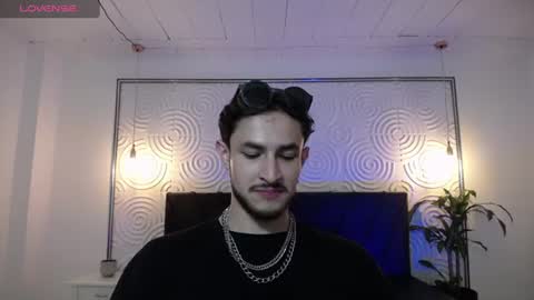 Snapshot of axel_porn_ chatting on June 16, 2026, 1:25 pm Axel online show from June 16, 2026, 1:25 pm