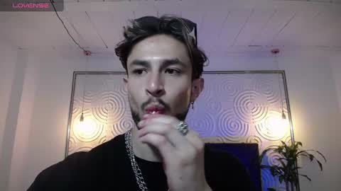 Snapshot of axel_porn_ chatting on June 29, 2026, 10:15 am Axel online show from June 29, 2026, 10:15 am