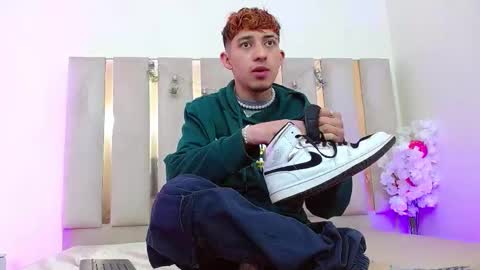 AXEL  online show from October 23, 2025, 3:28 am