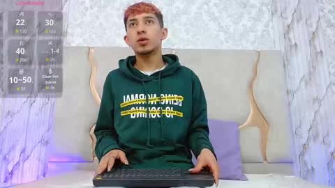 Snapshot of axel_tay1 chatting on December 22, 2025, 12:13 pm AXEL online show from December 22, 2025, 12:13 pm