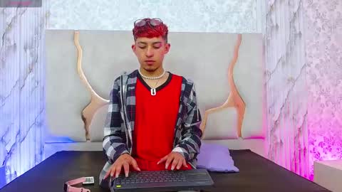 Snapshot of axel_tay1 chatting on February 3, 2026, 12:32 pm AXEL online show from February 3, 2026, 12:32 pm