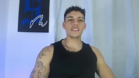 INDEPENDENT MODEL  online show from February 19, 2025, 8:20 pm