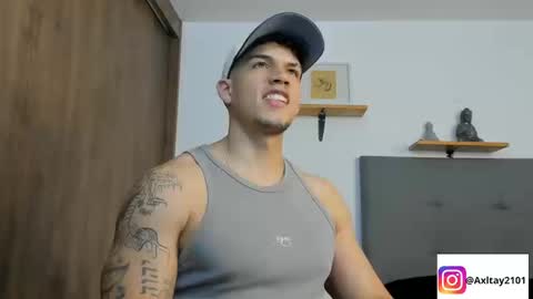 INDEPENDENT MODEL  online show from March 12, 2026, 11:33 pm