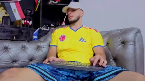 Axel  online show from June 27, 2026, 8:58 pm