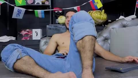 Axel  online show from July 11, 2026, 9:16 pm