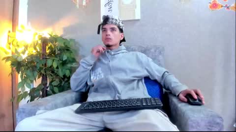 Snapshot of axel_wiliams chatting on October 8, 2025, 6:05 pm axel  online show from October 8, 2025, 6:05 pm