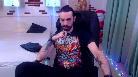 AxelColton online show from December 14, 2025, 8:30 am