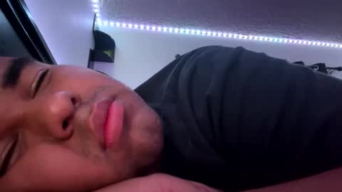 Snapshot of axelfigueroa2 chatting on October 17, 2025, 4:37 am axelfigueroa2 online show from October 17, 2025, 4:37 am